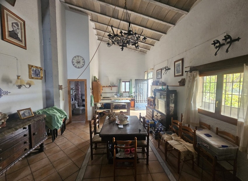 Resale - Rustic House -
Callosa De Ensarrià