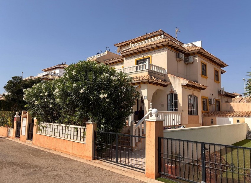 Resale - Semi detached -
Lomas de Cabo Roig
