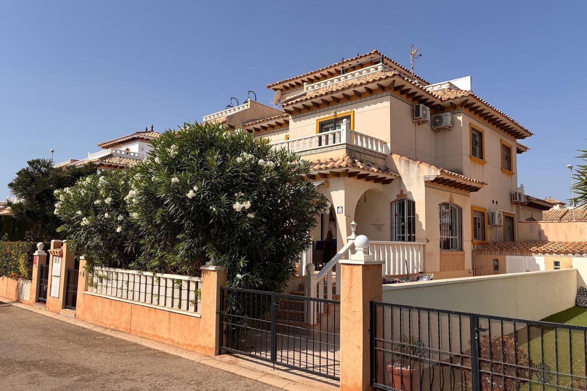 Resale - Semi detached -
Lomas de Cabo Roig