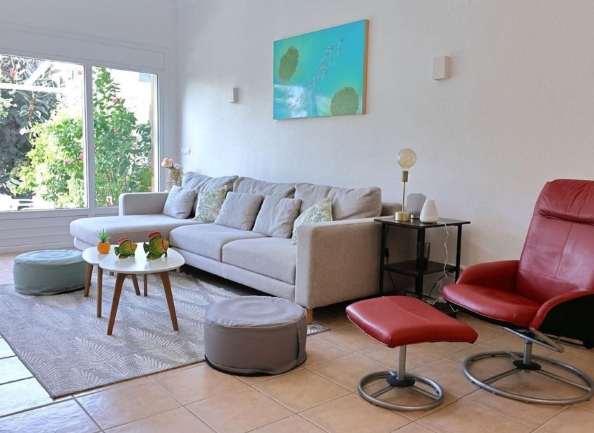 Resale - semi-detached -
Oliva - Oliva Nova