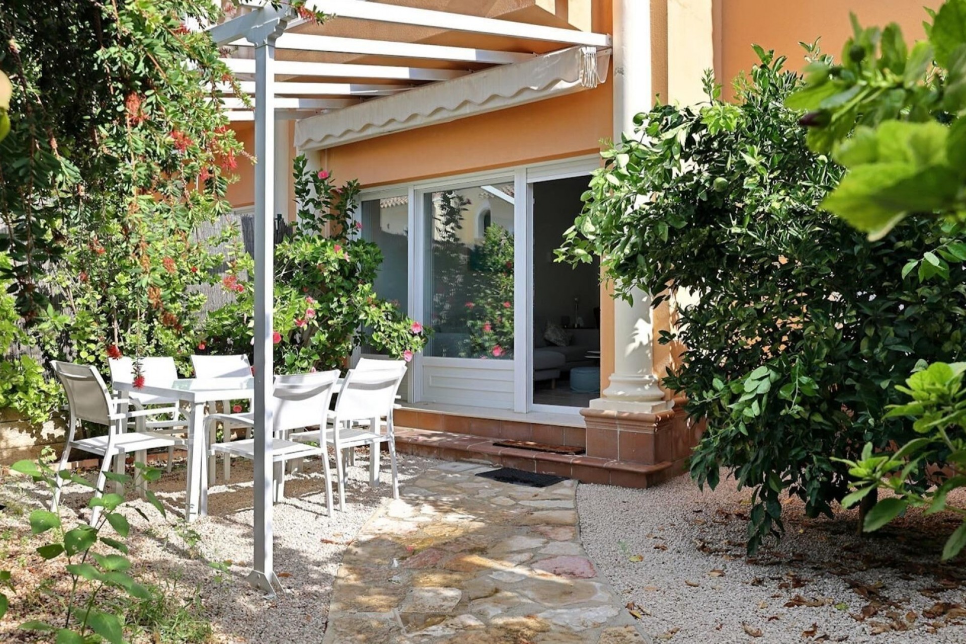 Resale - semi-detached -
Oliva - Oliva Nova