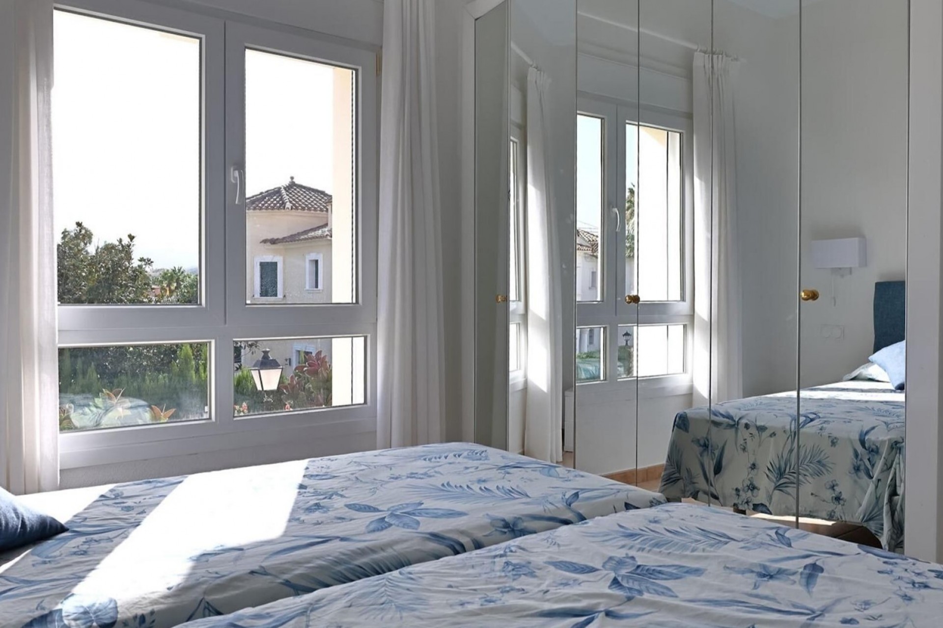Resale - semi-detached -
Oliva - Oliva Nova