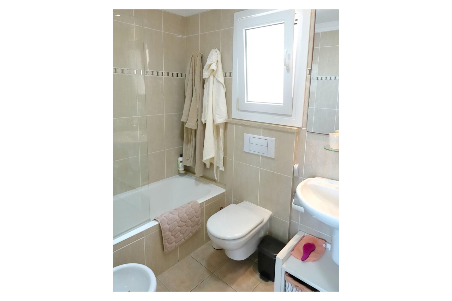 Resale - semi-detached -
Oliva - Oliva Nova