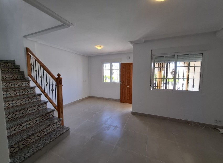 Resale - semi-detached -
Orihuela Costa - Los Dolses