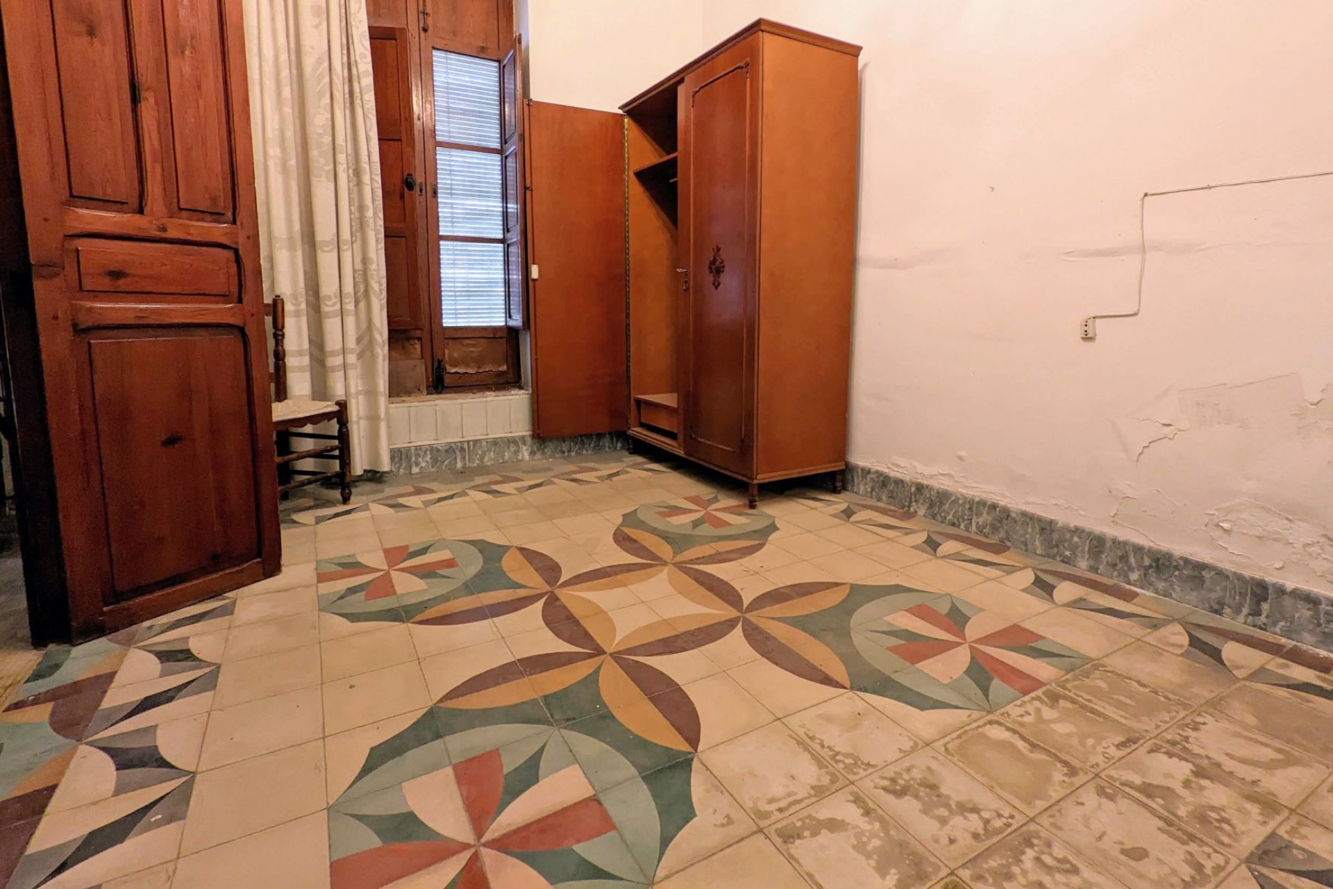 Resale - semi-detached -
Tormos - Centrum