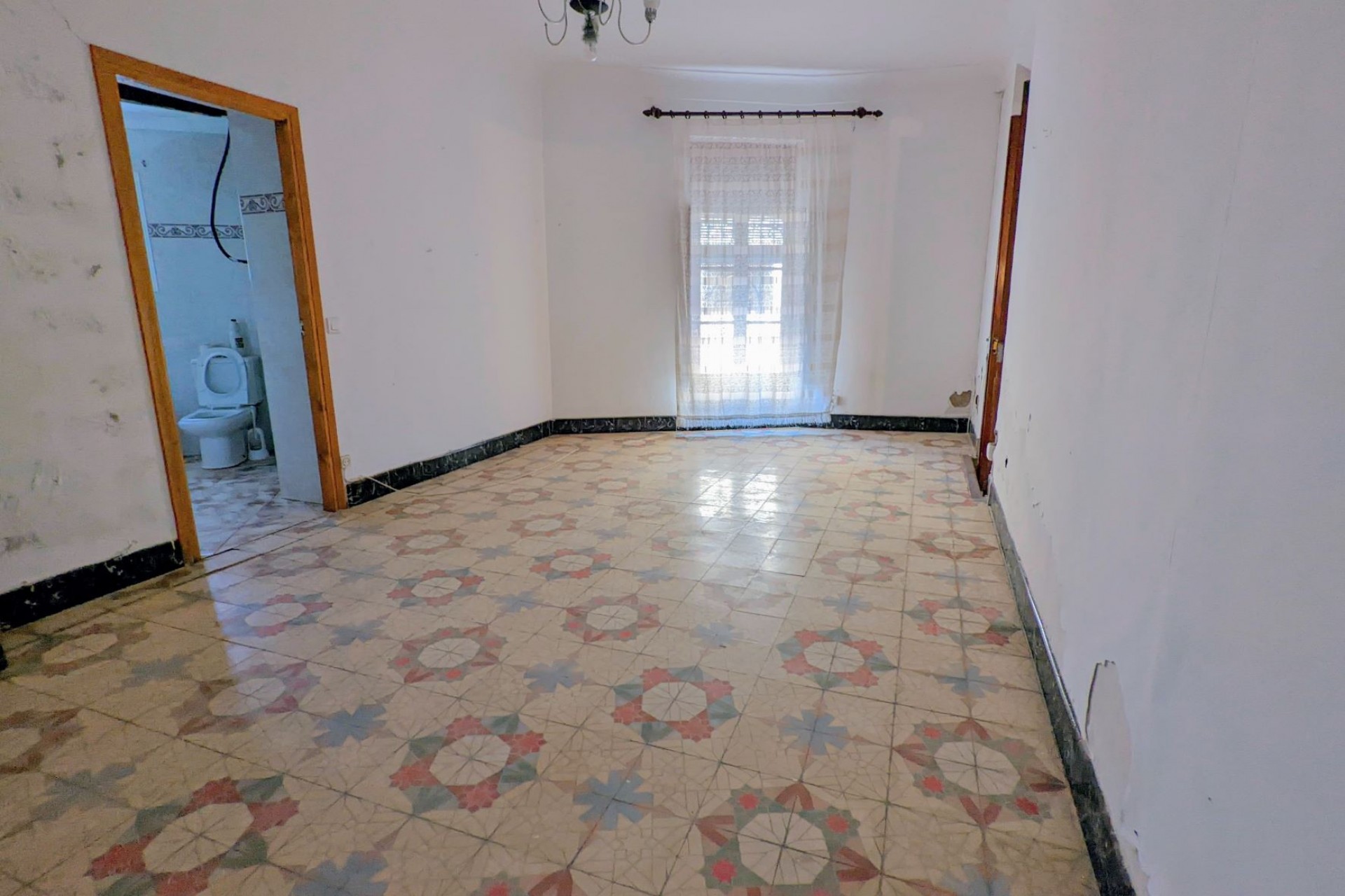 Resale - semi-detached -
Tormos - Centrum