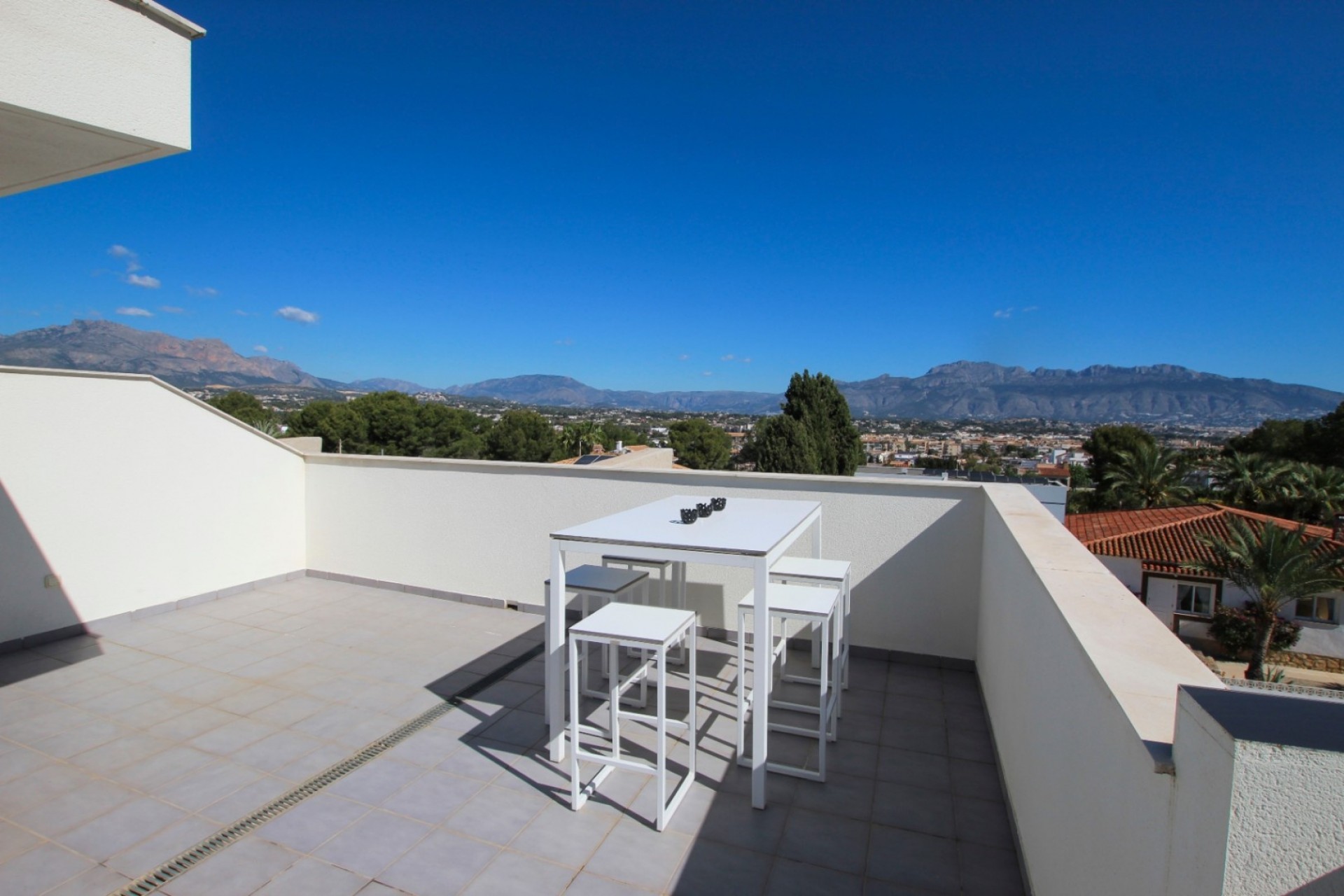 Resale - Semi Detached Villa -
Albir