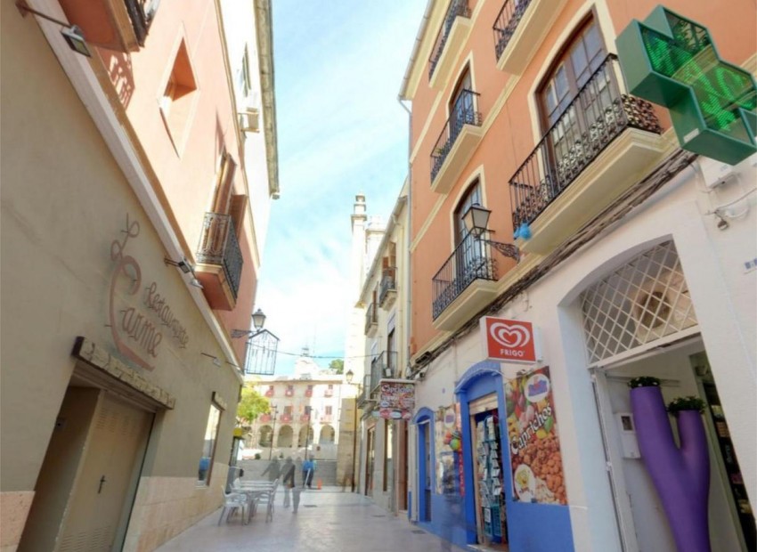 Resale - Town house -
Denia - Centro Urbano