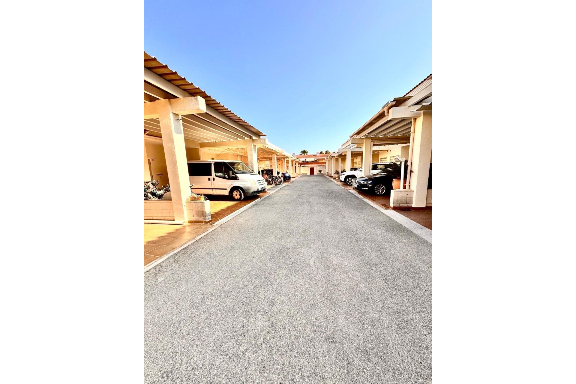 Resale - Town house -
Els Poblets