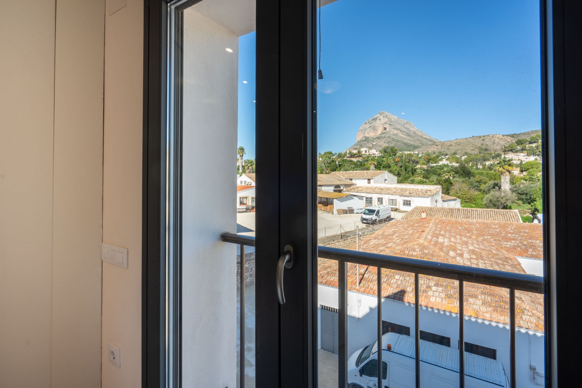 Resale - Town house -
Jávea - Center