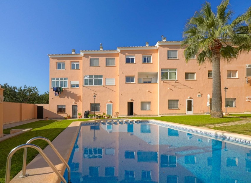 Resale - Town house -
La Xara