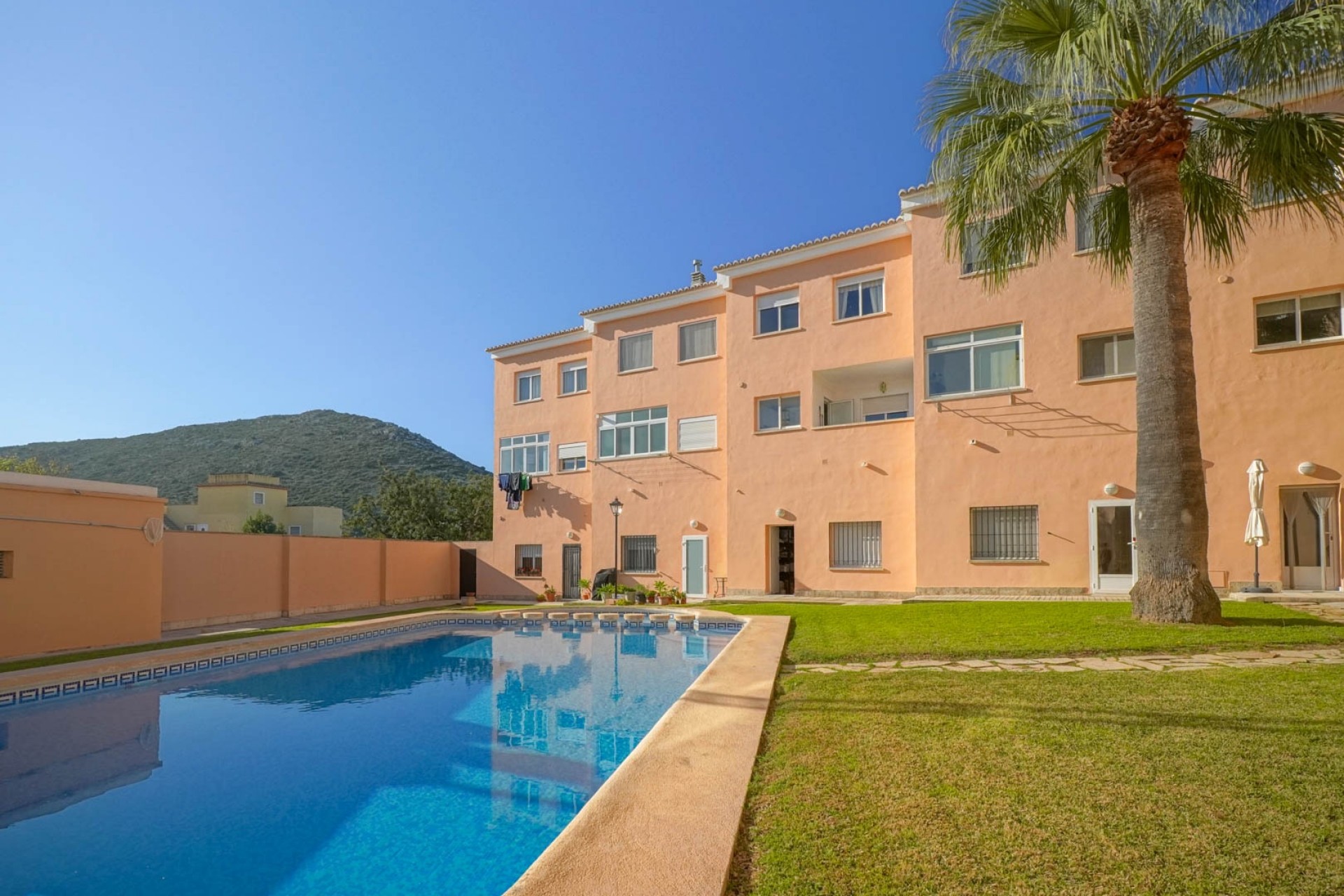 Resale - Town house -
La Xara