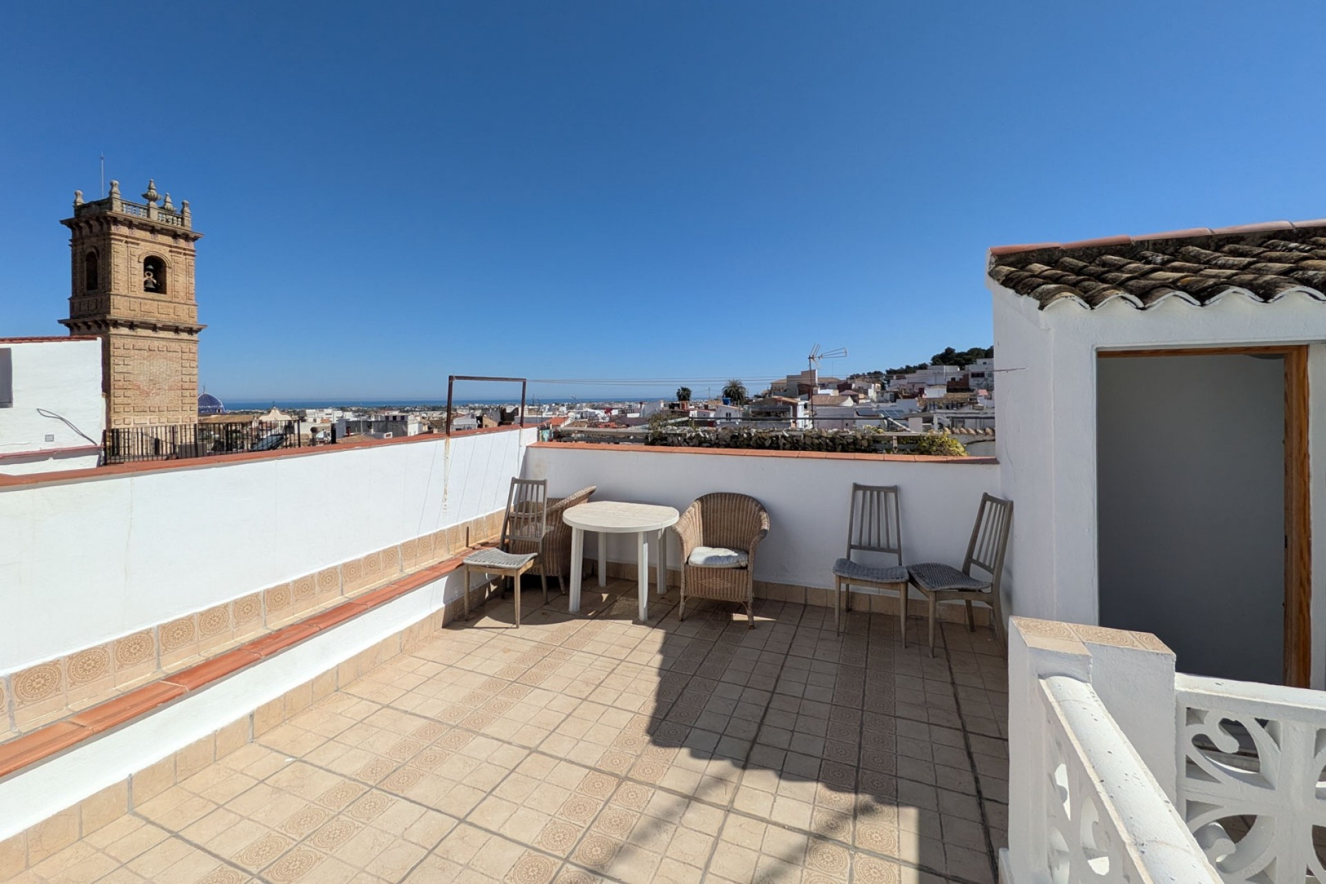 Resale - Town house -
Oliva
