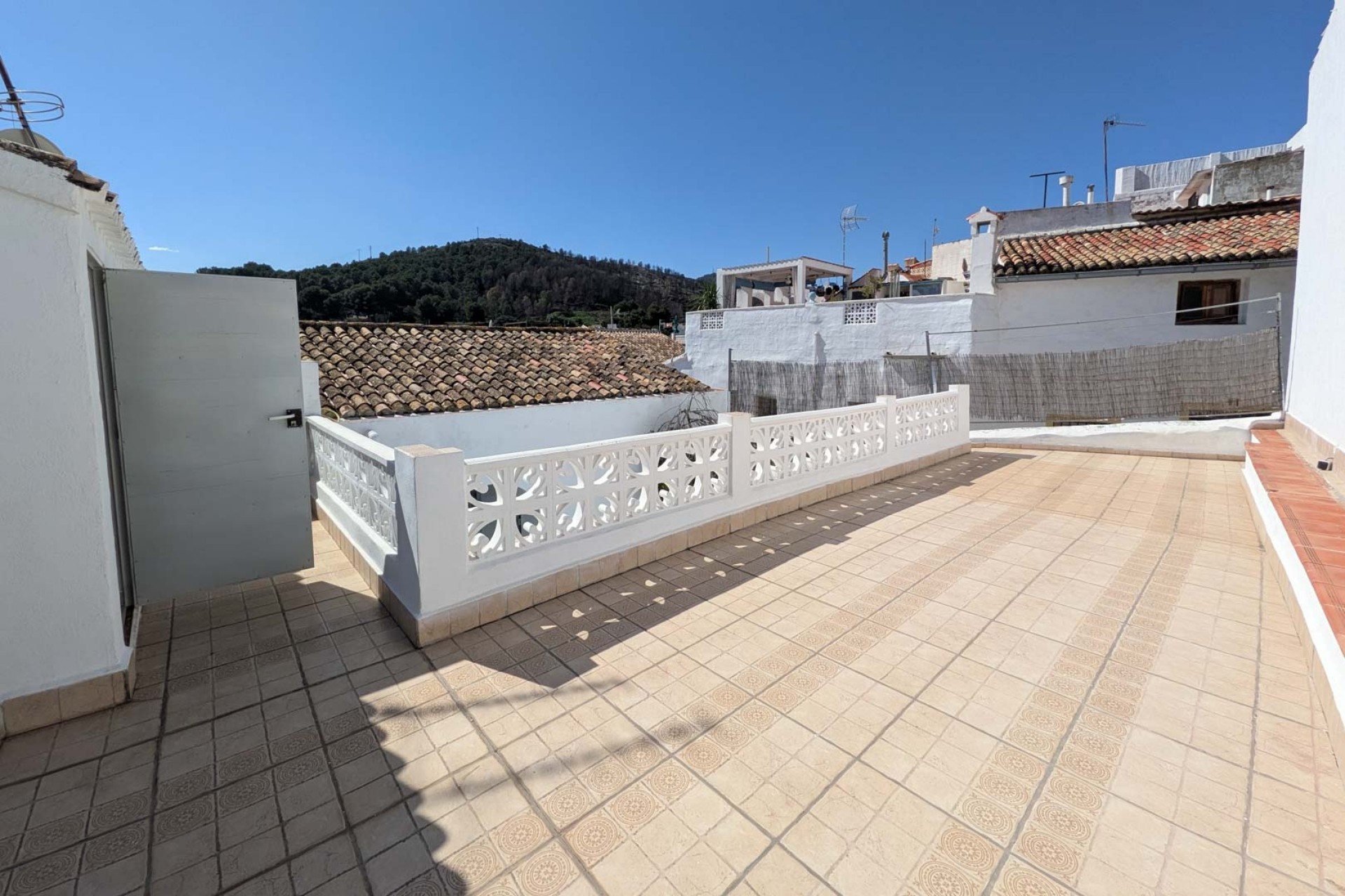 Resale - Town house -
Oliva