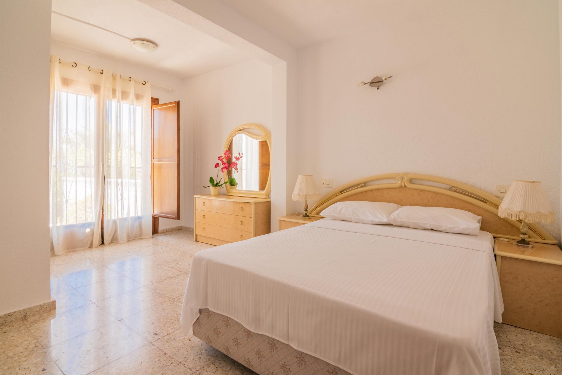 Resale - Townhouse -
Albir