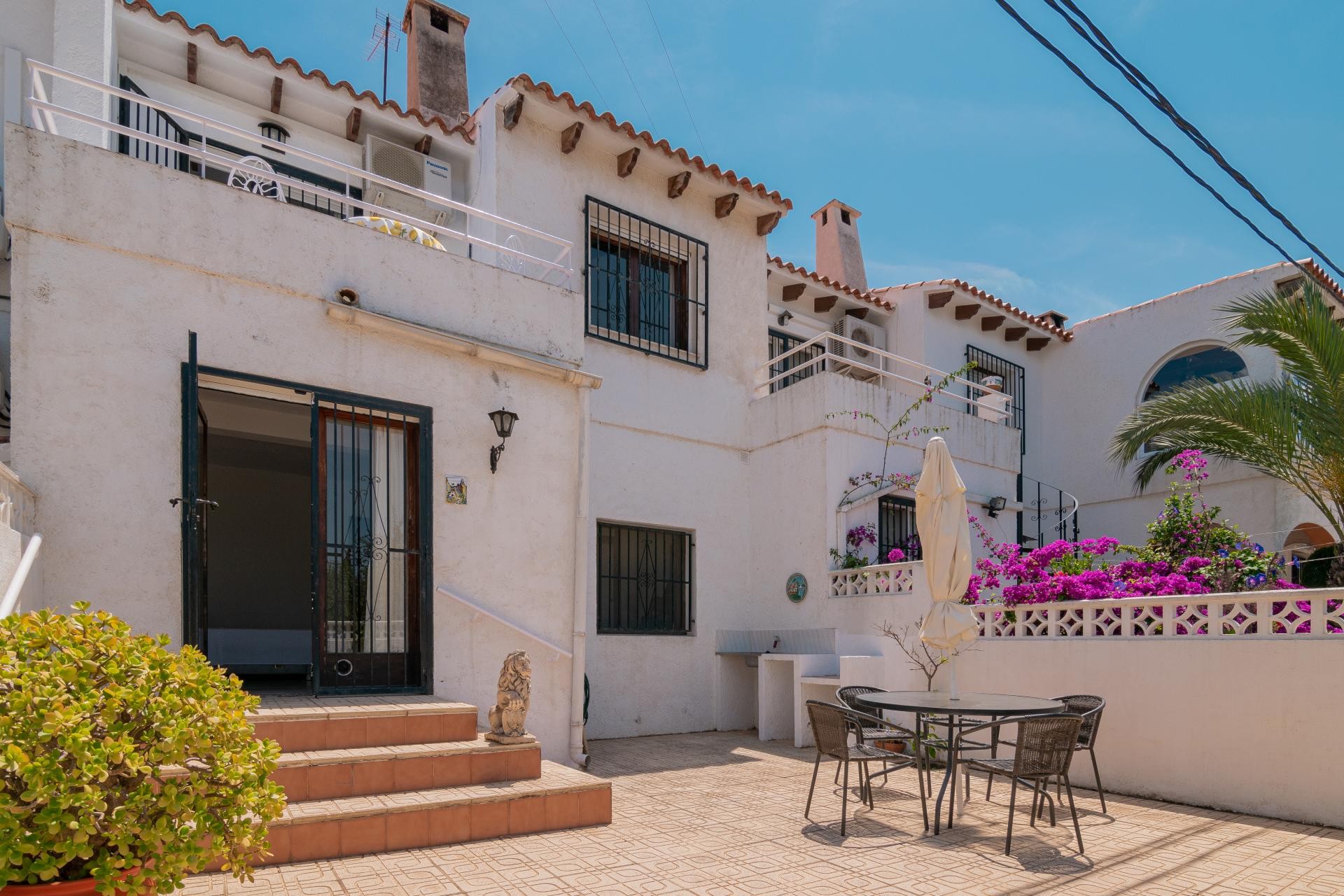 Resale - Townhouse -
Albir