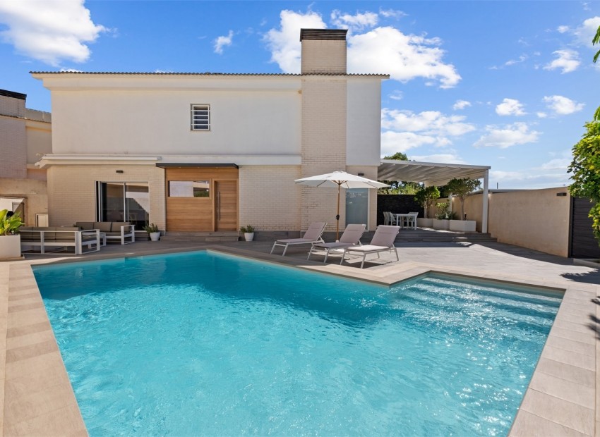 Resale - Townhouse -
Alfaz del Pi