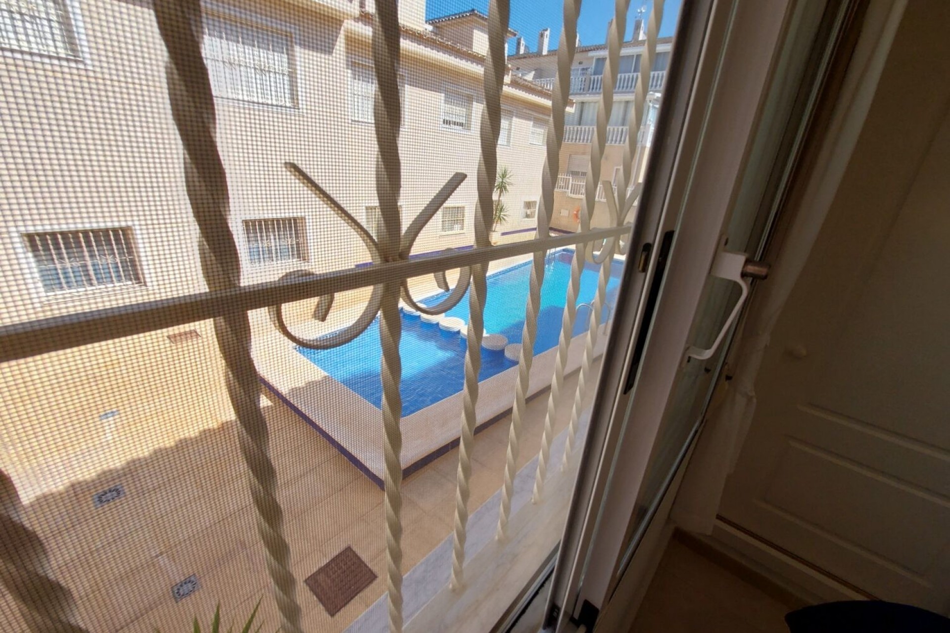 Resale - Townhouse -
Benijofar