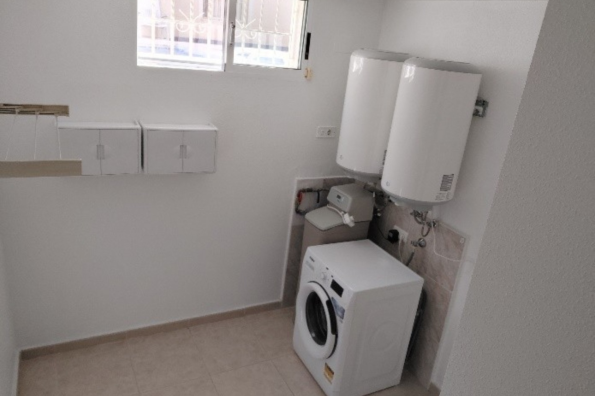 Resale - Townhouse -
Benijofar