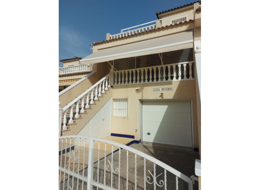 Resale - Townhouse -
Benijofar