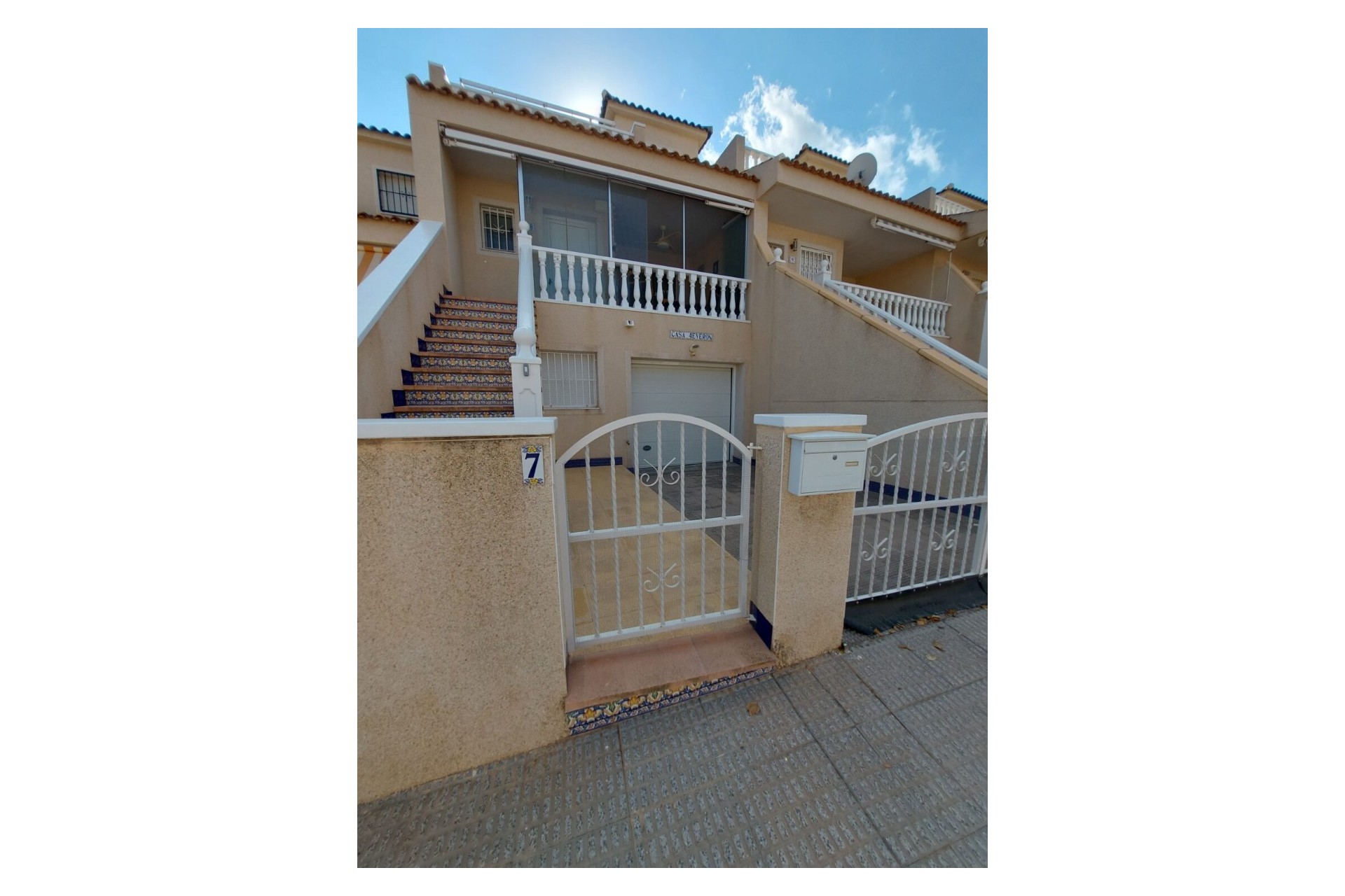 Resale - Townhouse -
Benijofar
