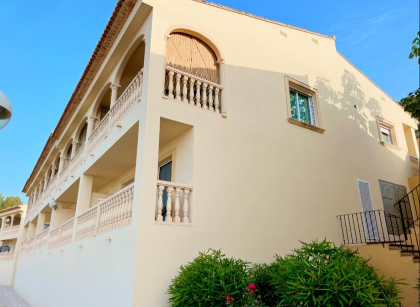 Resale - Townhouse -
Jalón