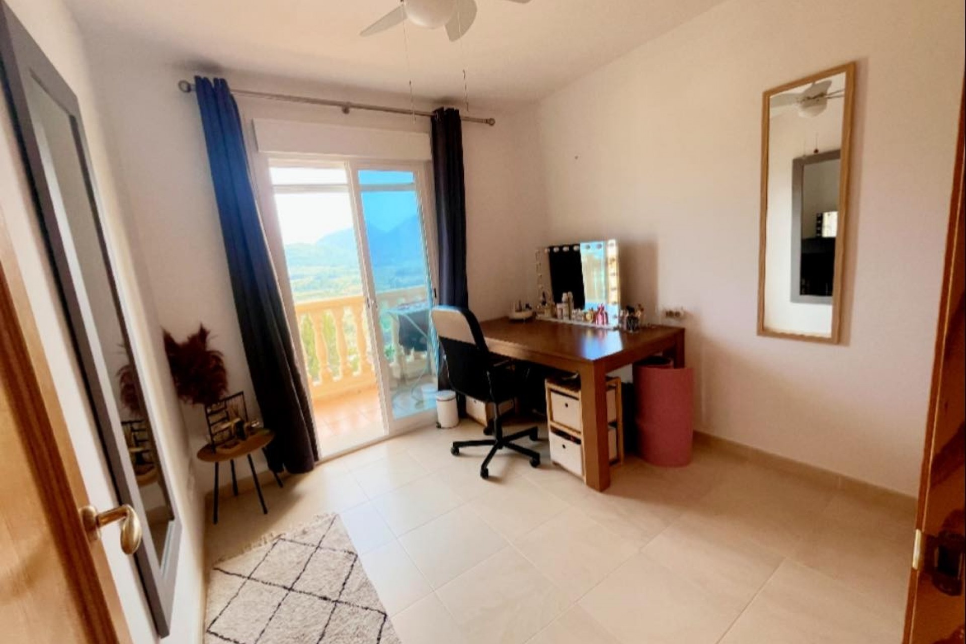 Resale - Townhouse -
Jalón