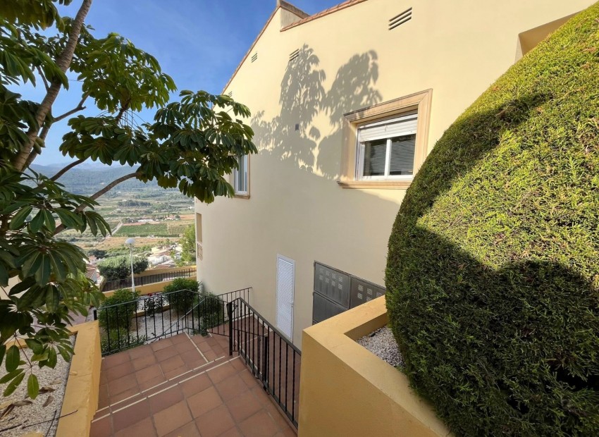 Resale - Townhouse -
Jalón