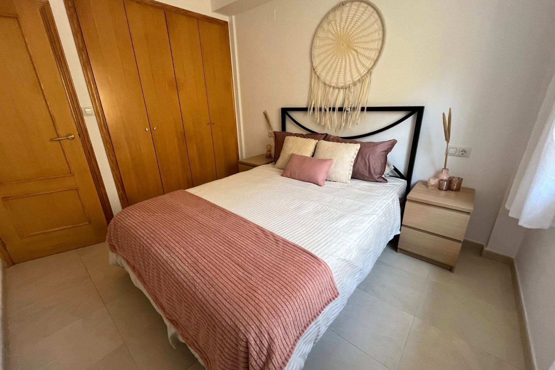 Resale - Townhouse -
Jalón