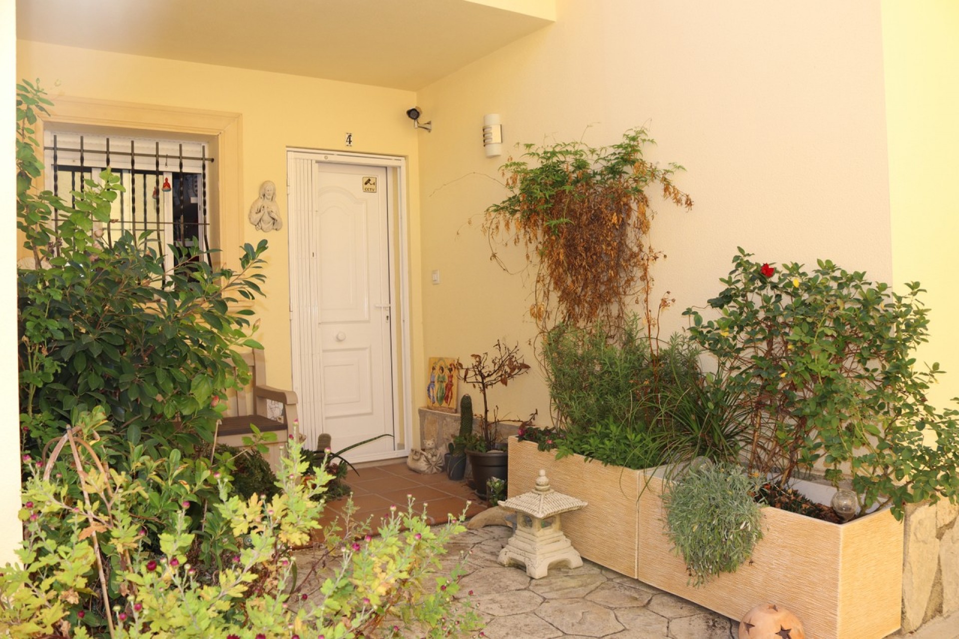 Resale - Townhouse -
Jalón