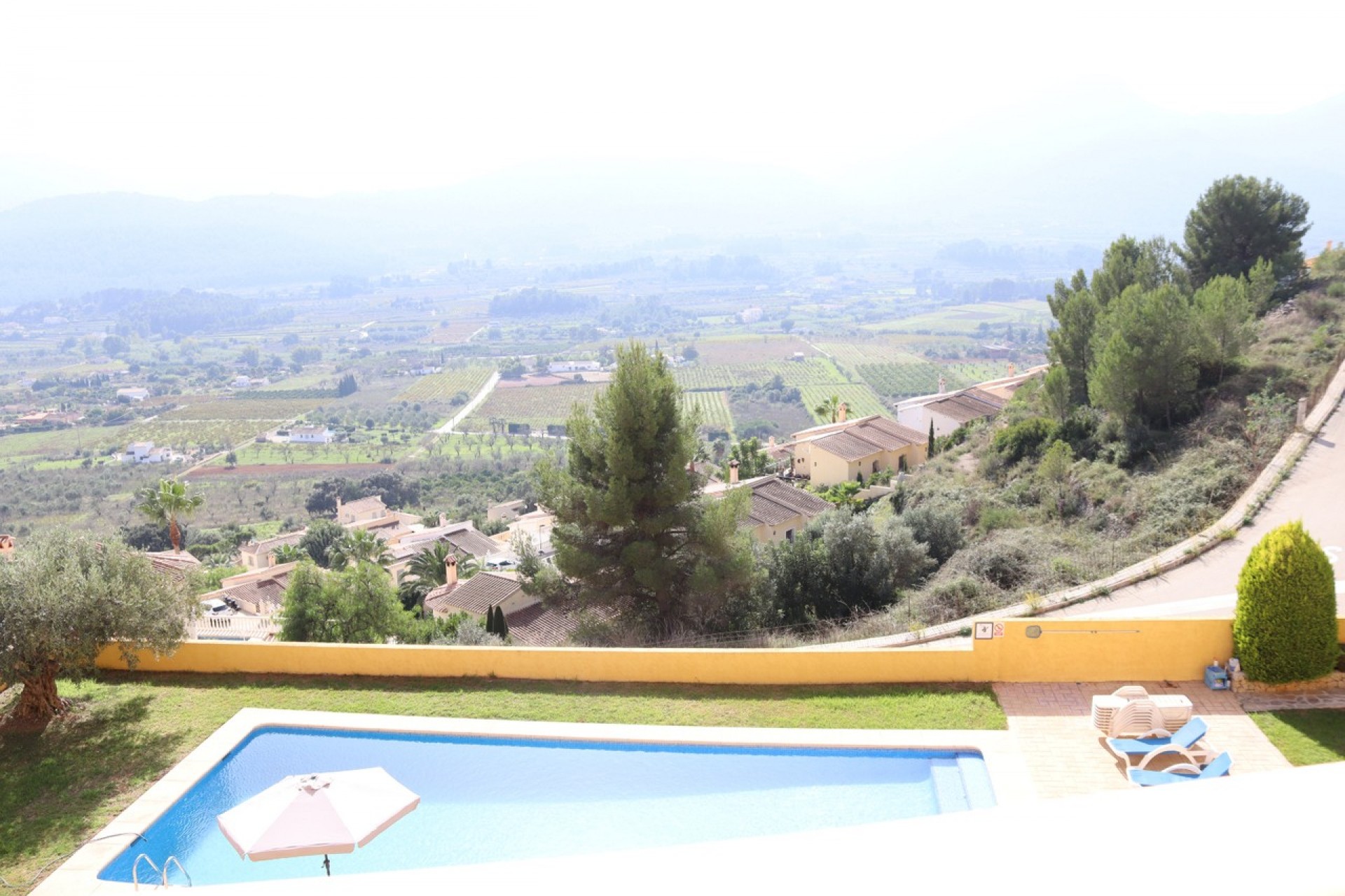 Resale - Townhouse -
Jalón