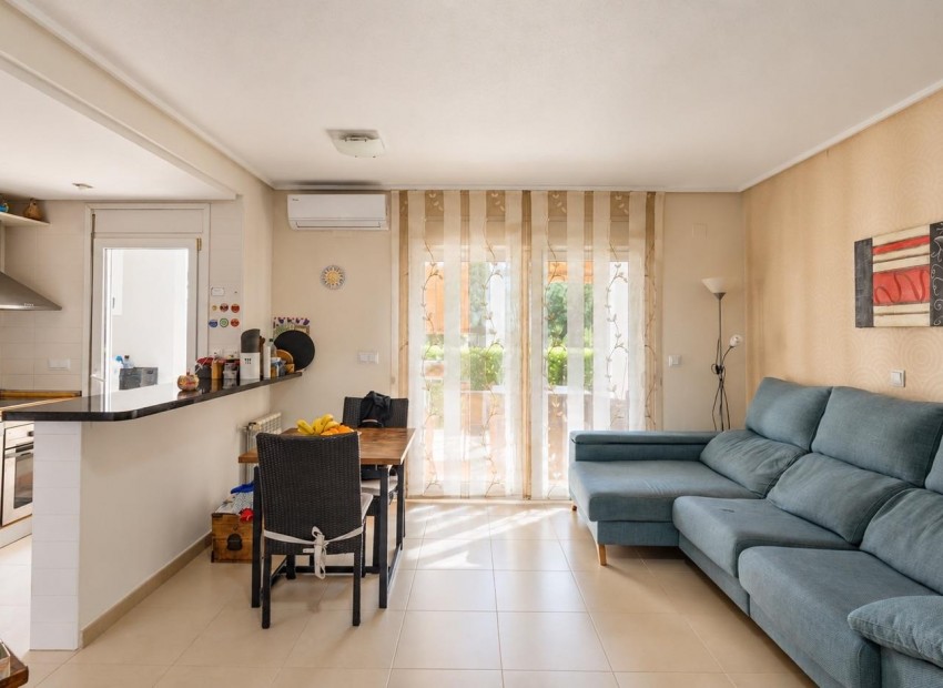 Resale - Townhouse -
La Torre Golf Resort