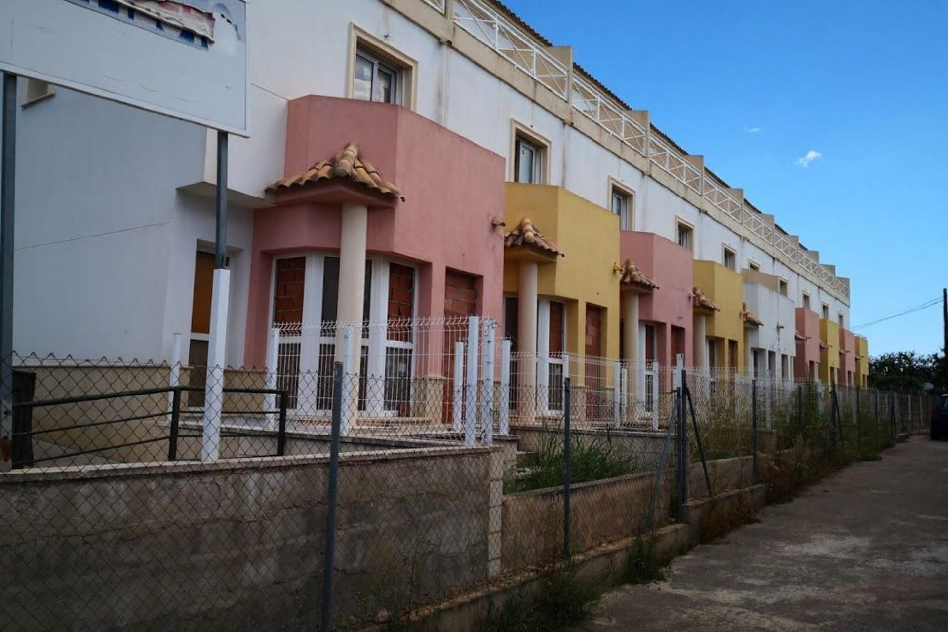 Resale - Townhouse -
Ondara