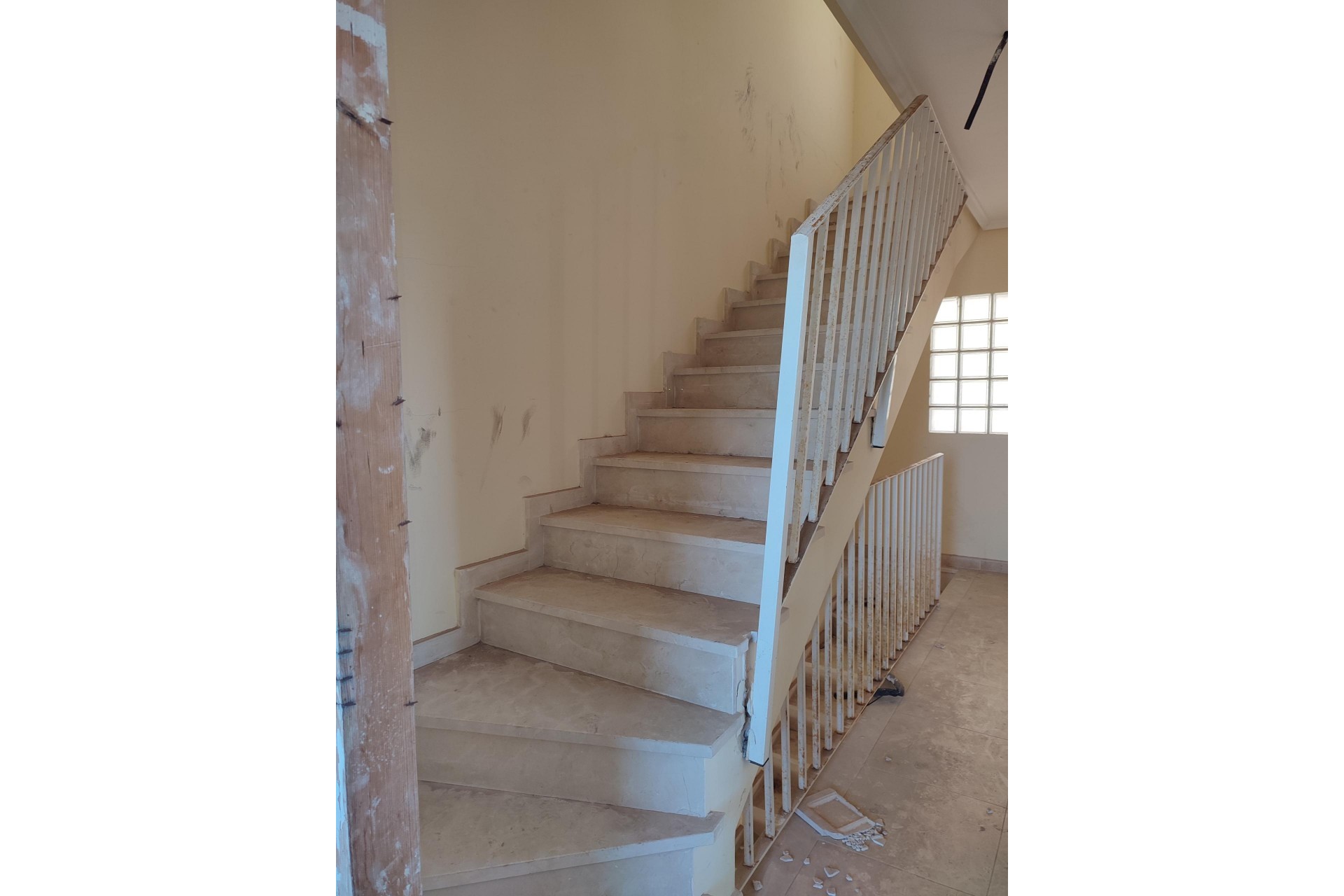 Resale - Townhouse -
Ondara