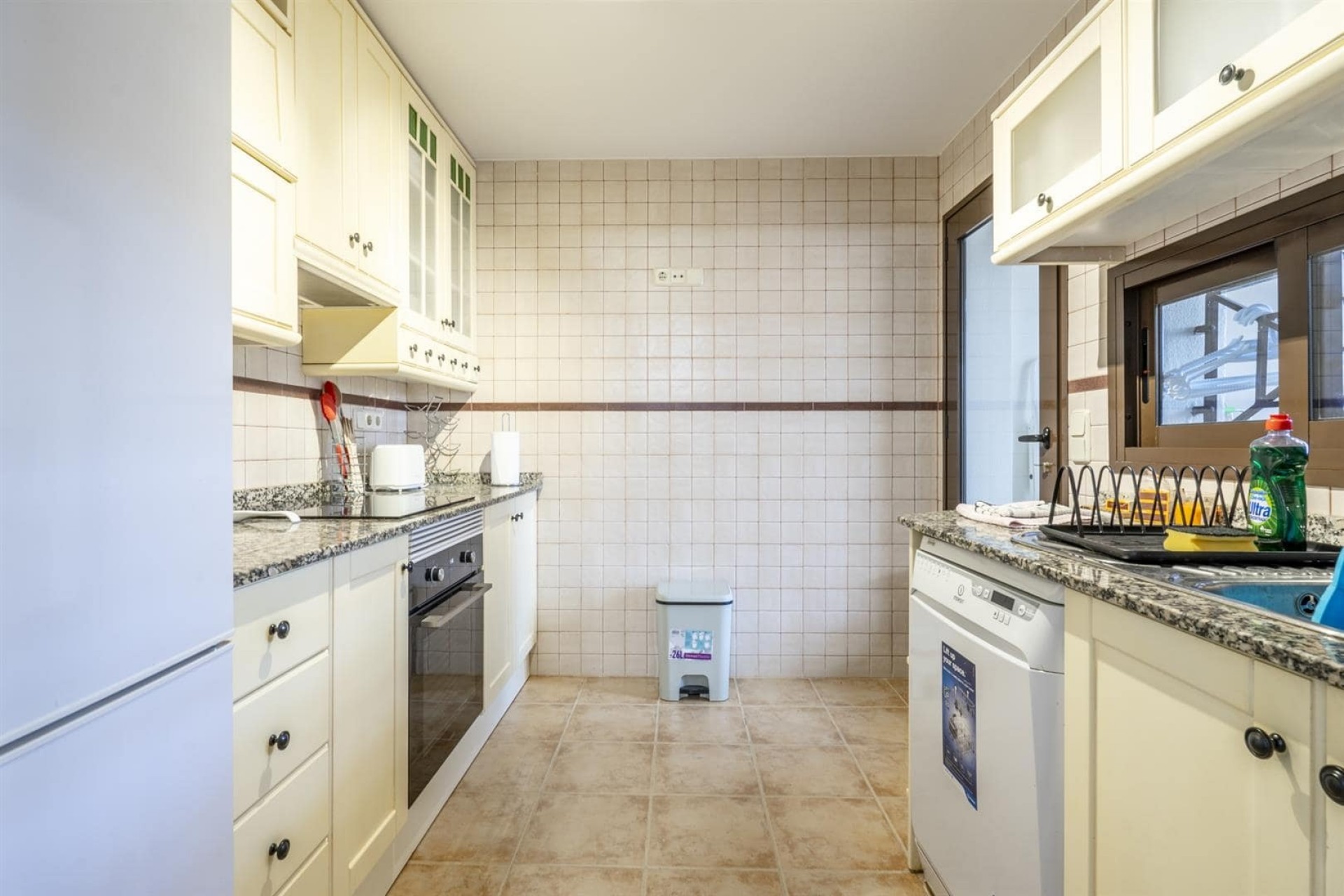 Resale - Townhouse -
San Cayetano