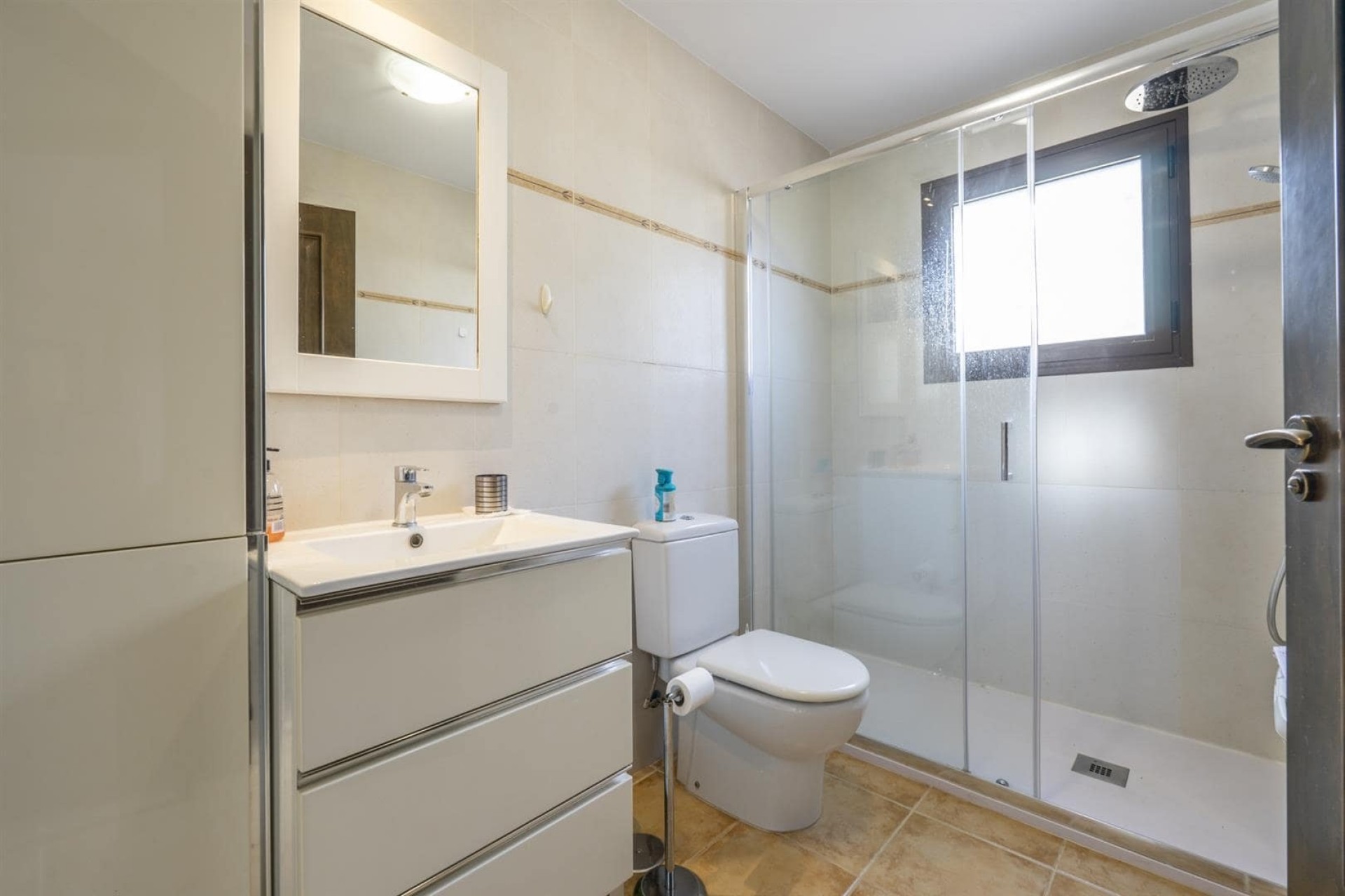 Resale - Townhouse -
San Cayetano