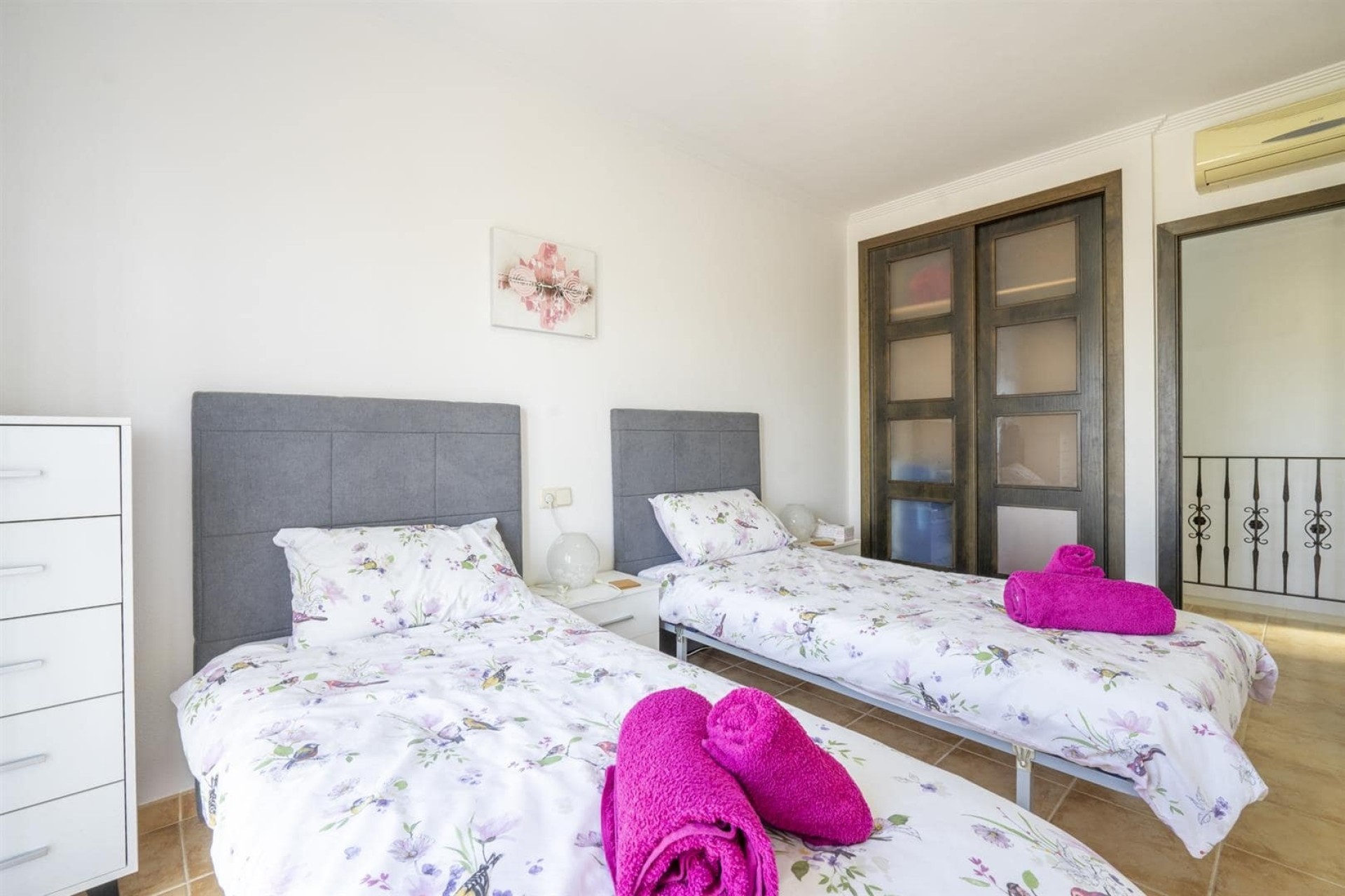 Resale - Townhouse -
San Cayetano
