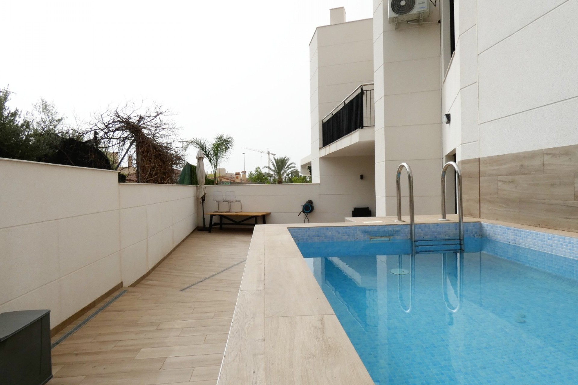 Resale - Townhouse -
San Juan de Alicante