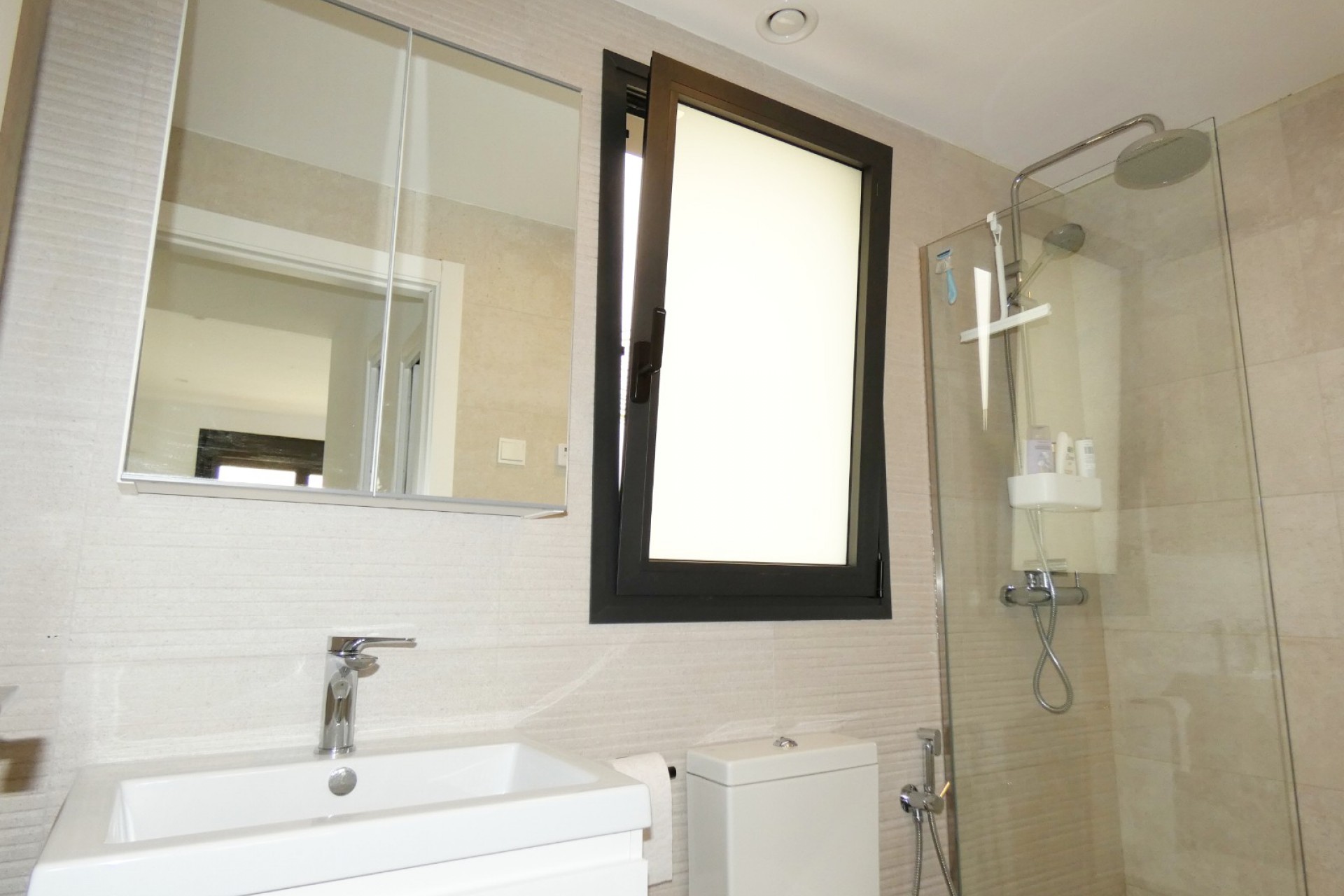 Resale - Townhouse -
San Juan de Alicante