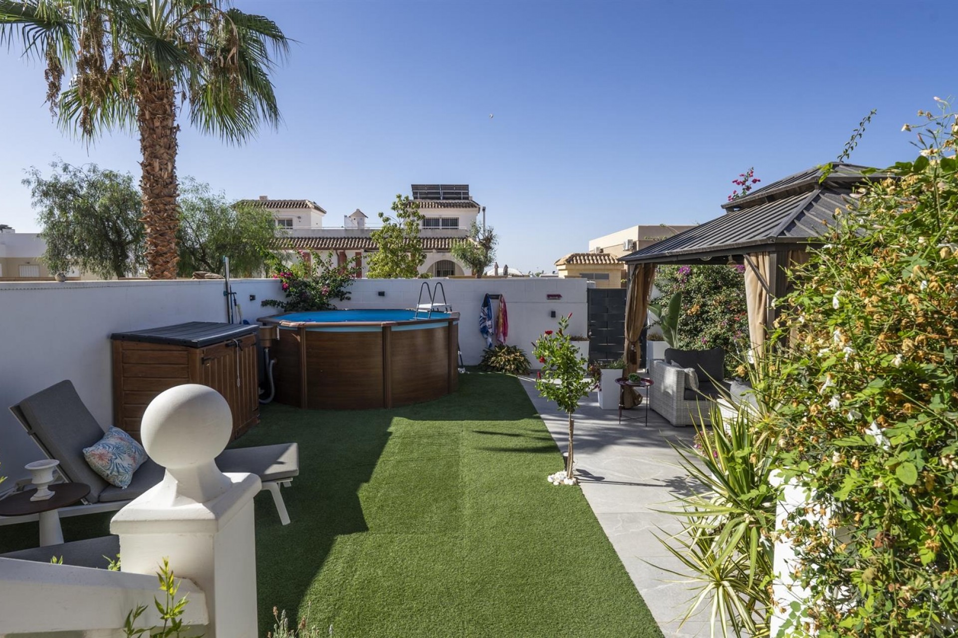 Resale - Townhouse -
Sierra Golf