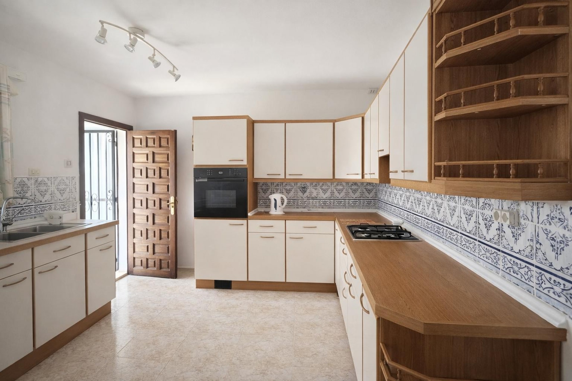 Resale - Villa -
Albir - Centre