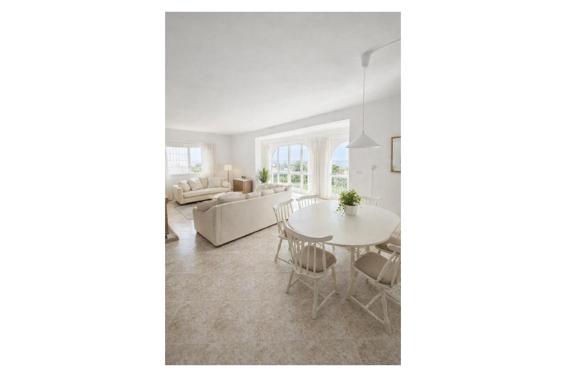 Resale - Villa -
Albir - Centre