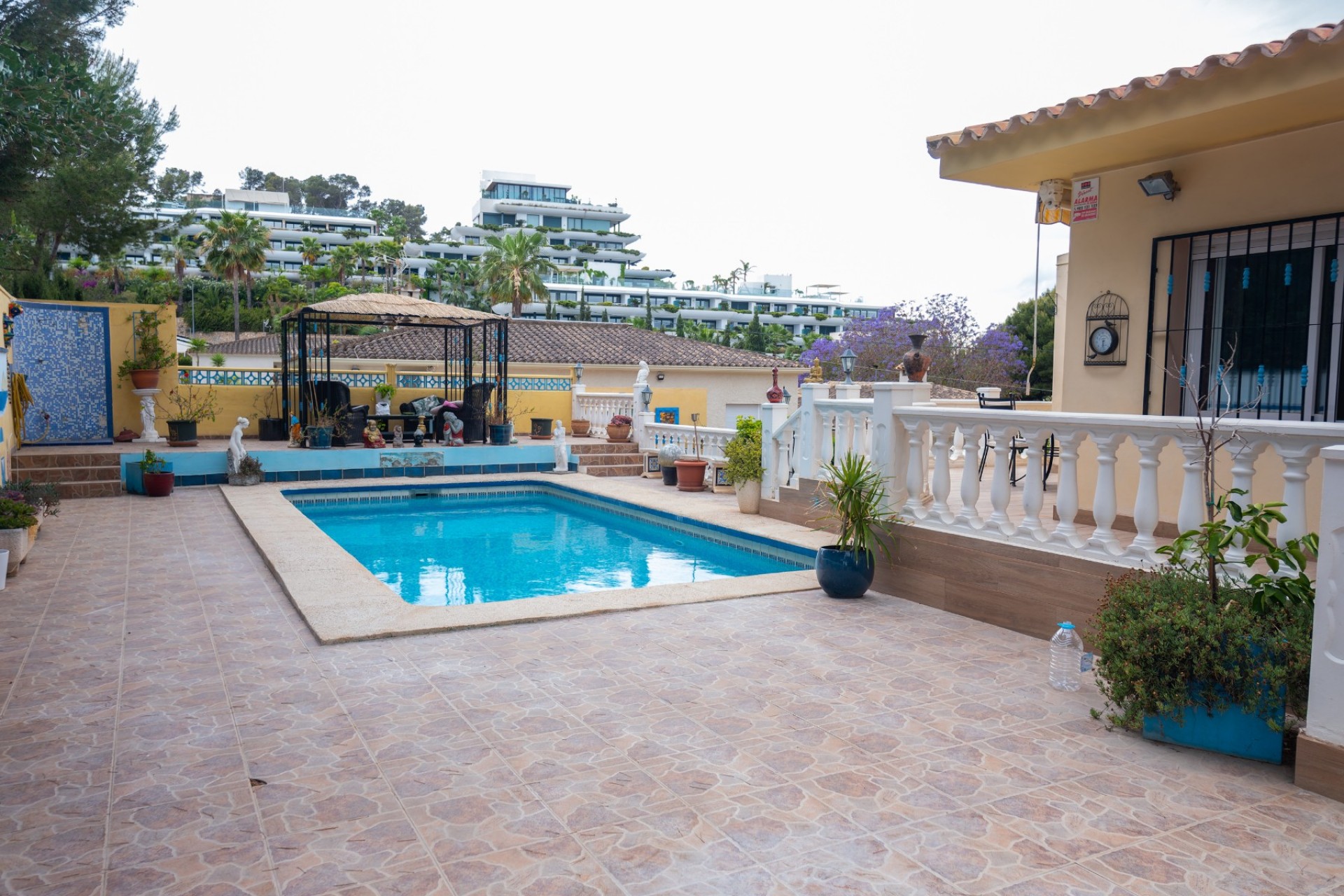 Resale - Villa -
Albir