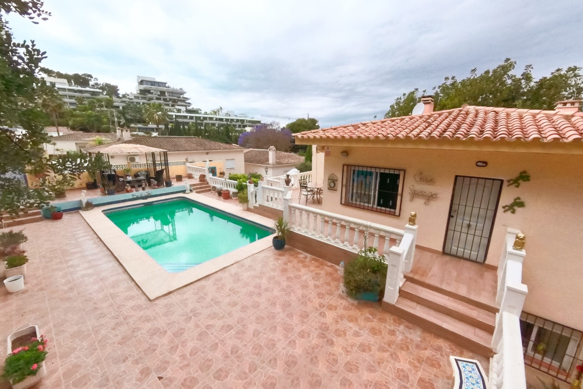 Resale - Villa -
Albir