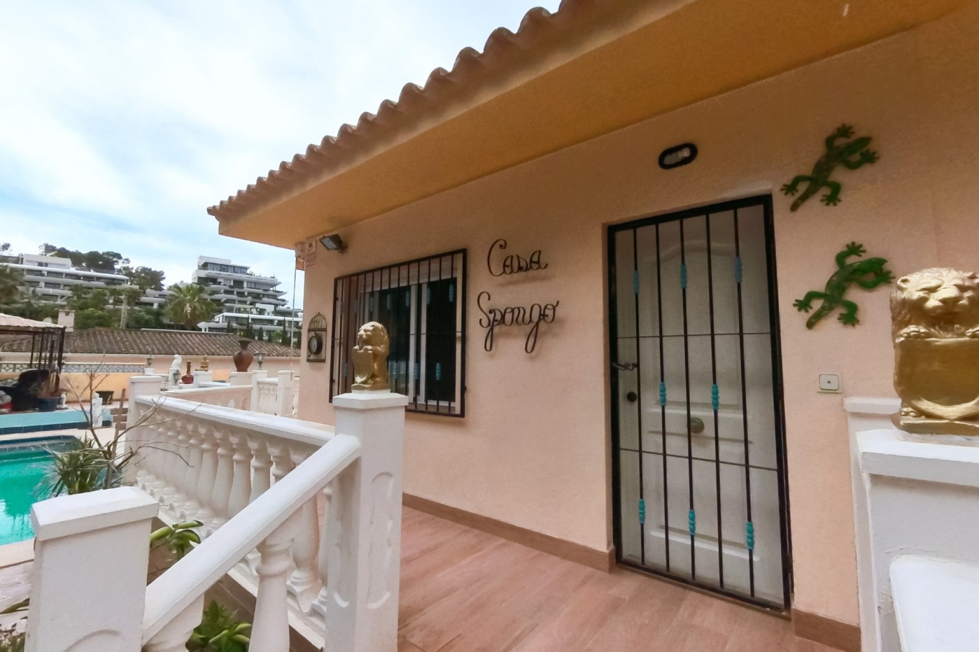 Resale - Villa -
Albir