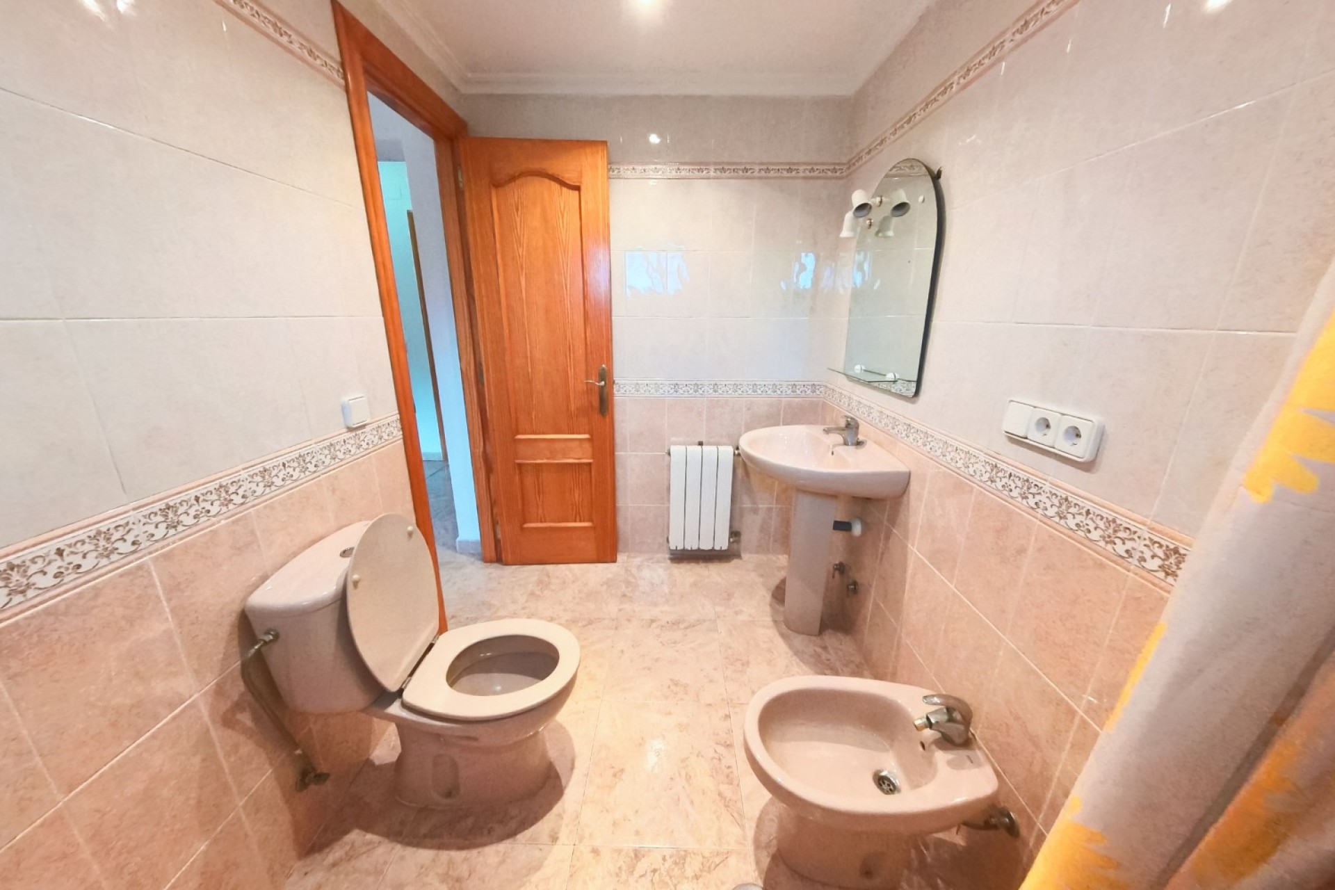 Resale - Villa -
Albir