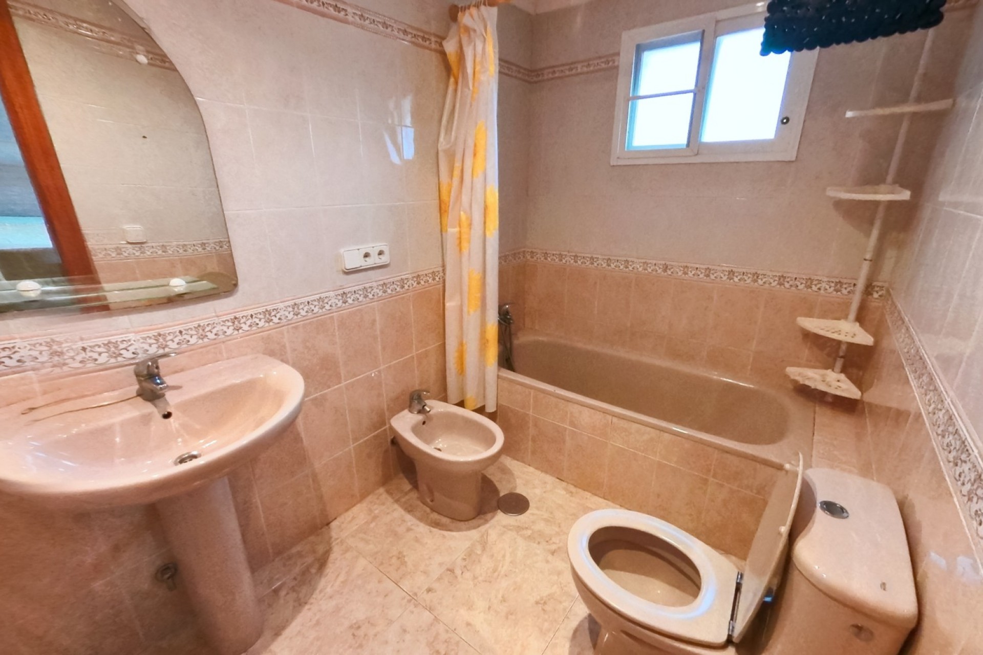 Resale - Villa -
Albir