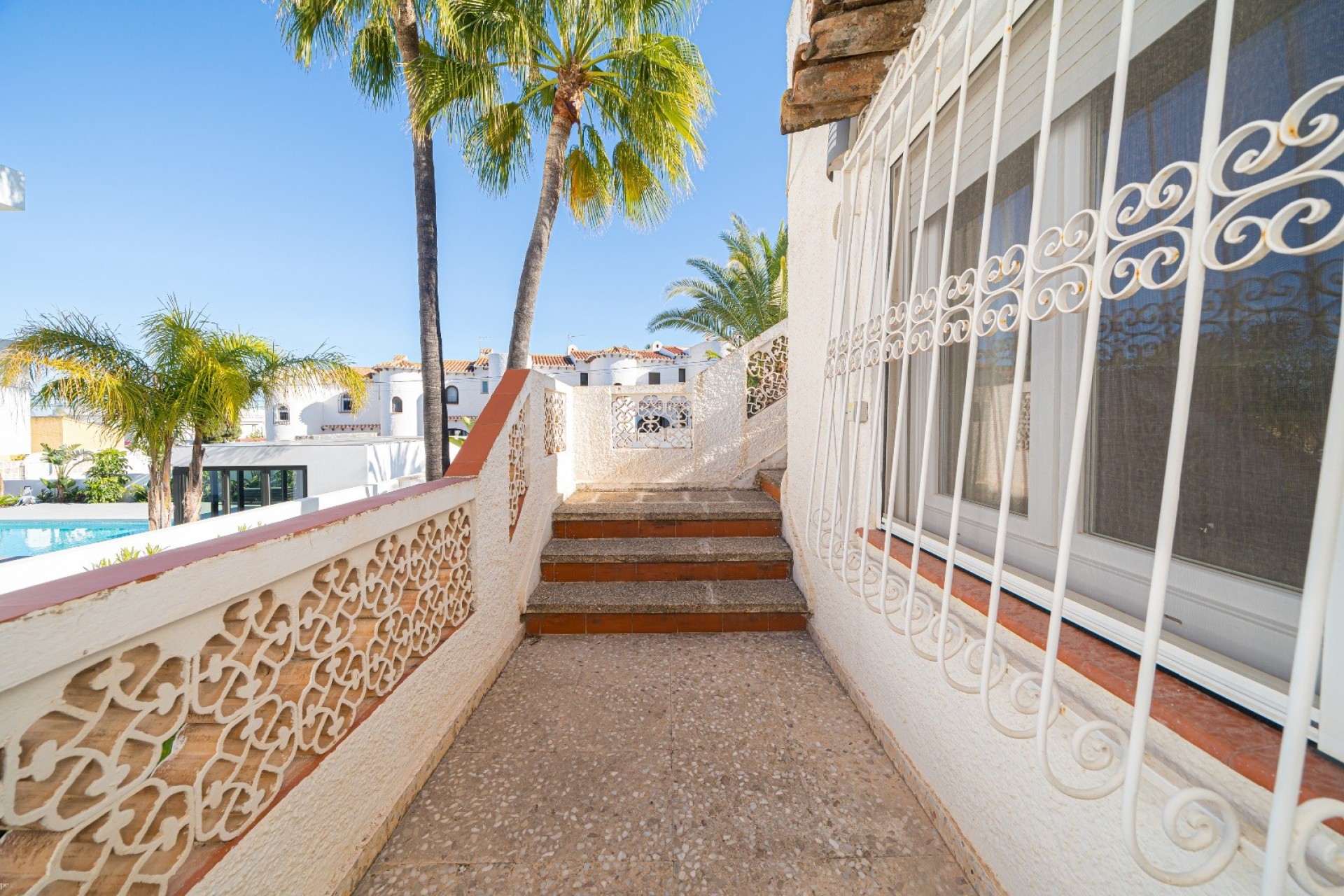 Resale - Villa -
Albir