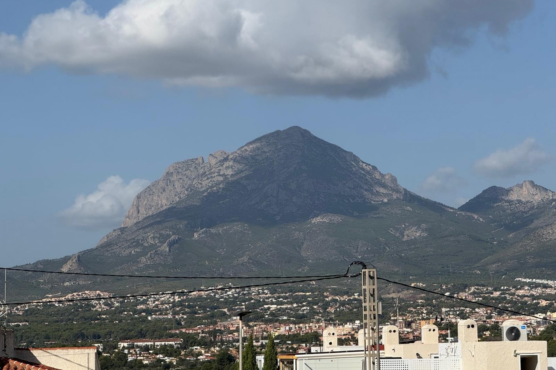 Resale - Villa -
Albir