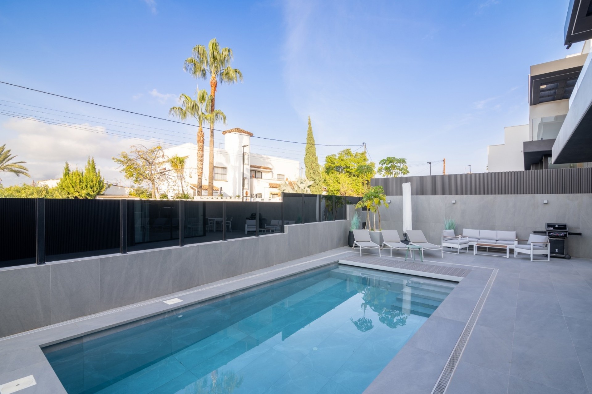 Resale - Villa -
Albir
